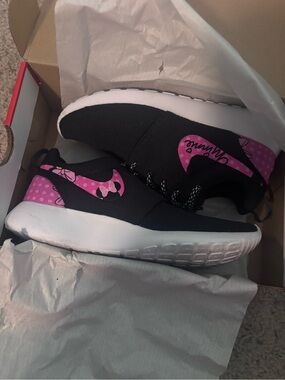 Nike Black & Pink Women's Athletic Sneakers with Minnie-Inspired Swoosh